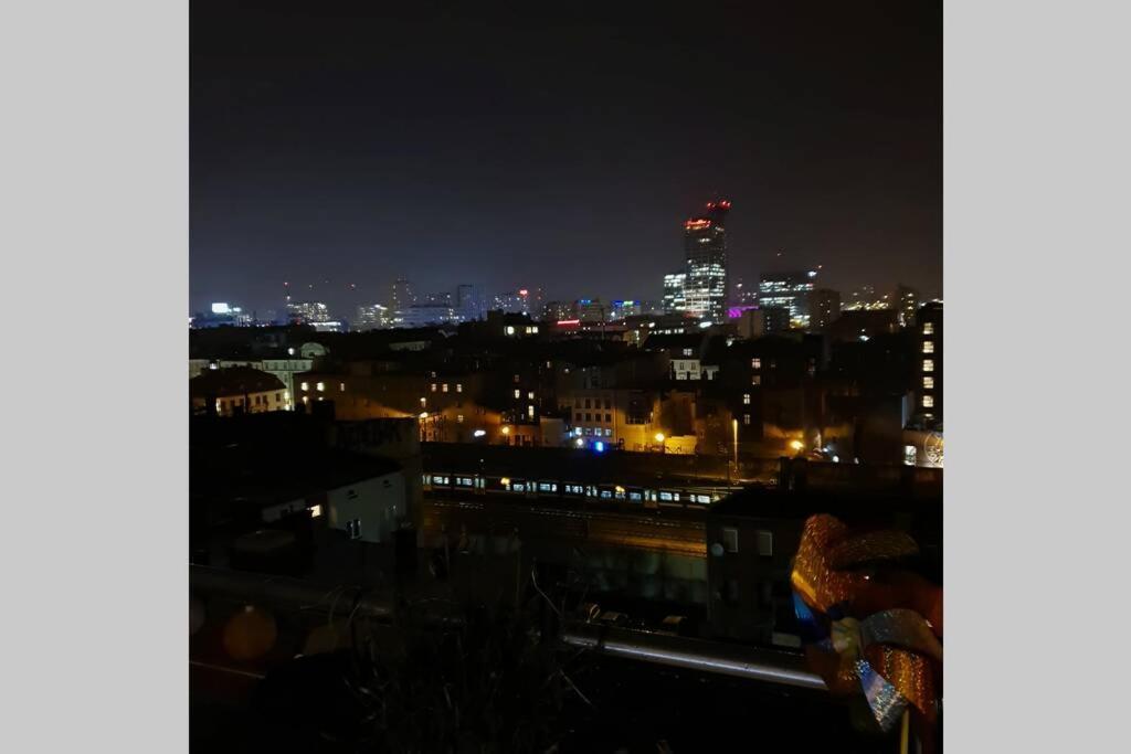 R O M A N T I C City View By Kato Katowice Exteriör bild